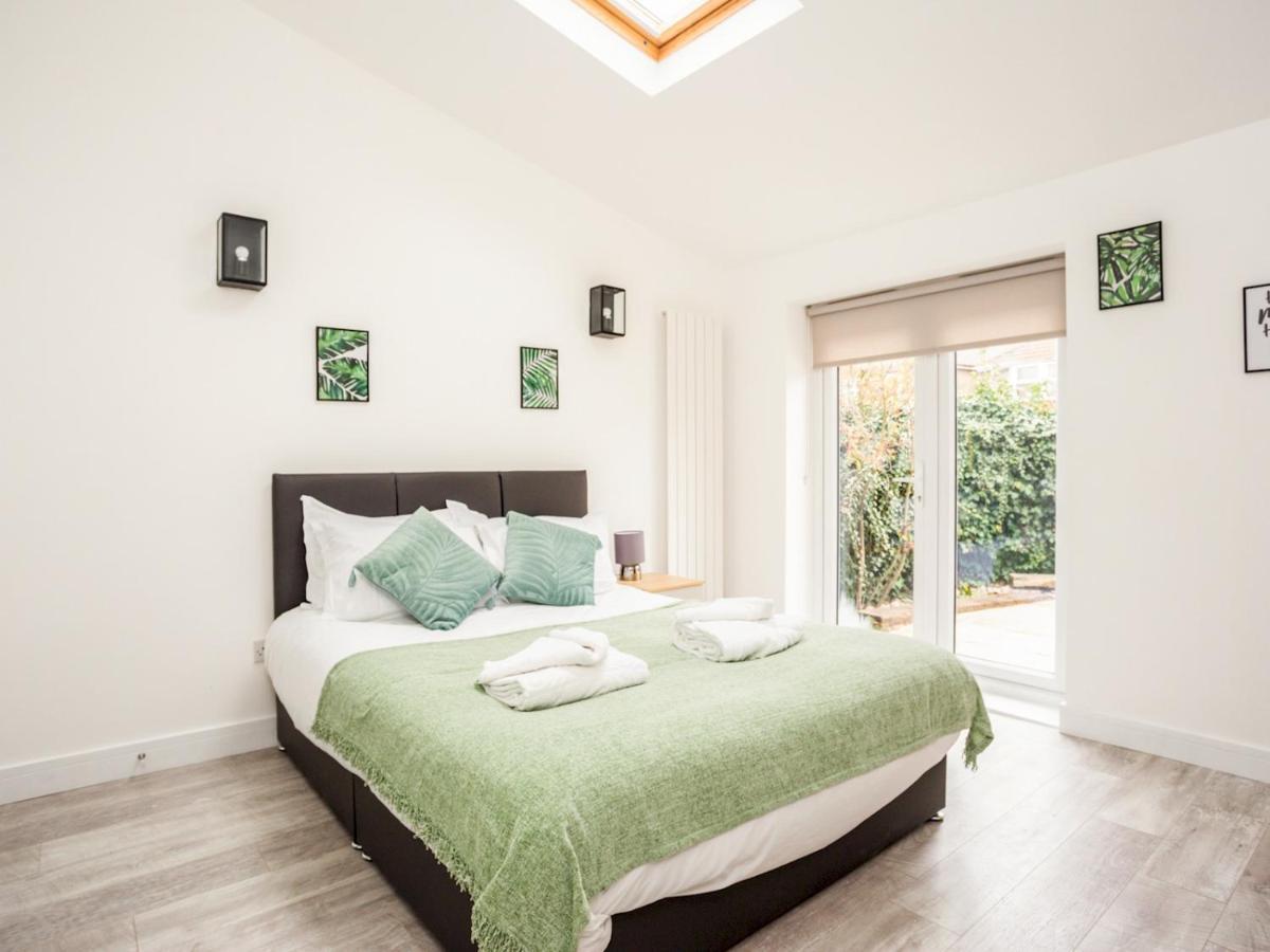 Villa Fabulous 6 Sleeper! Great Location! Windsor Exterior foto