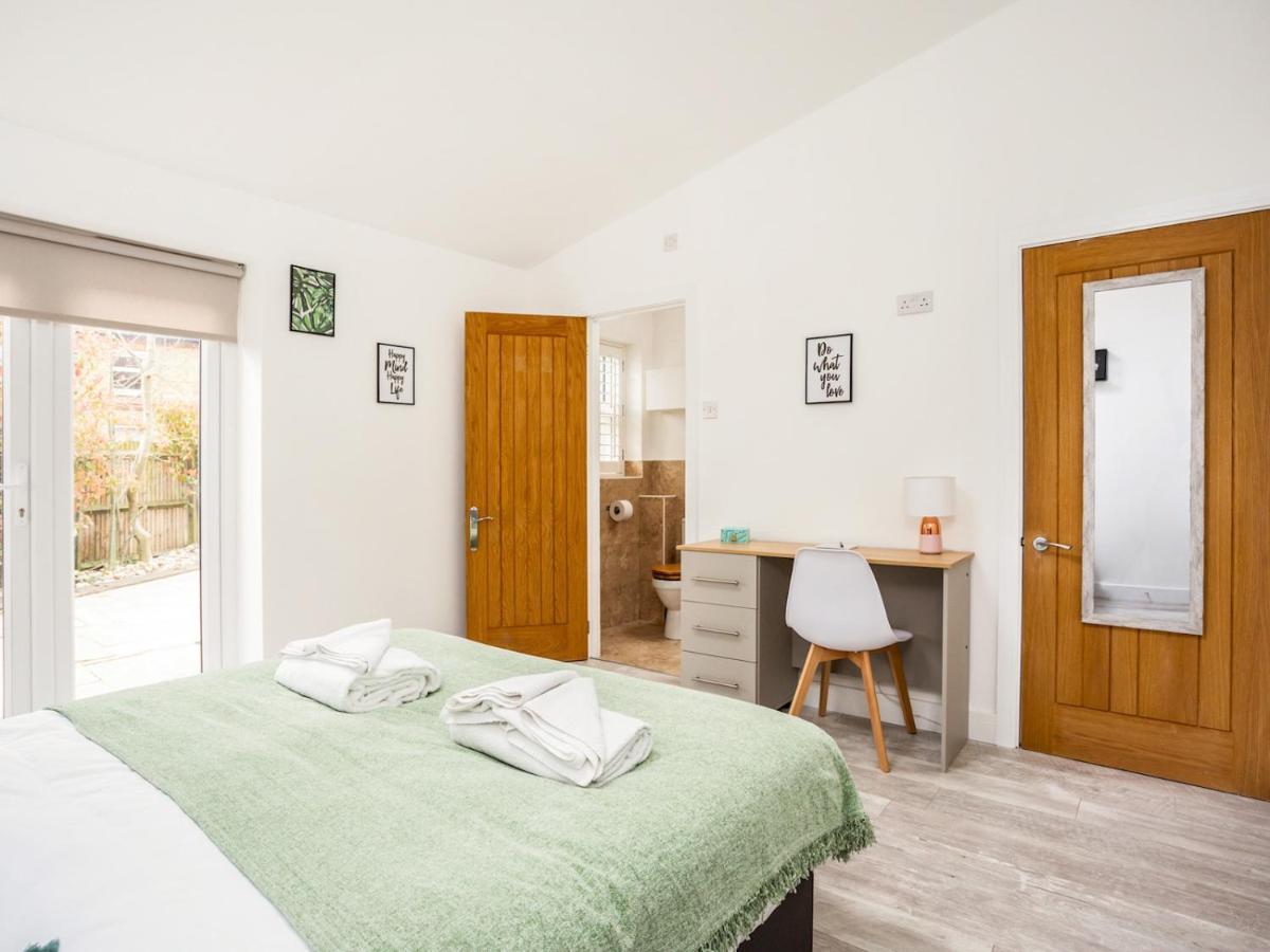 Villa Fabulous 6 Sleeper! Great Location! Windsor Exterior foto